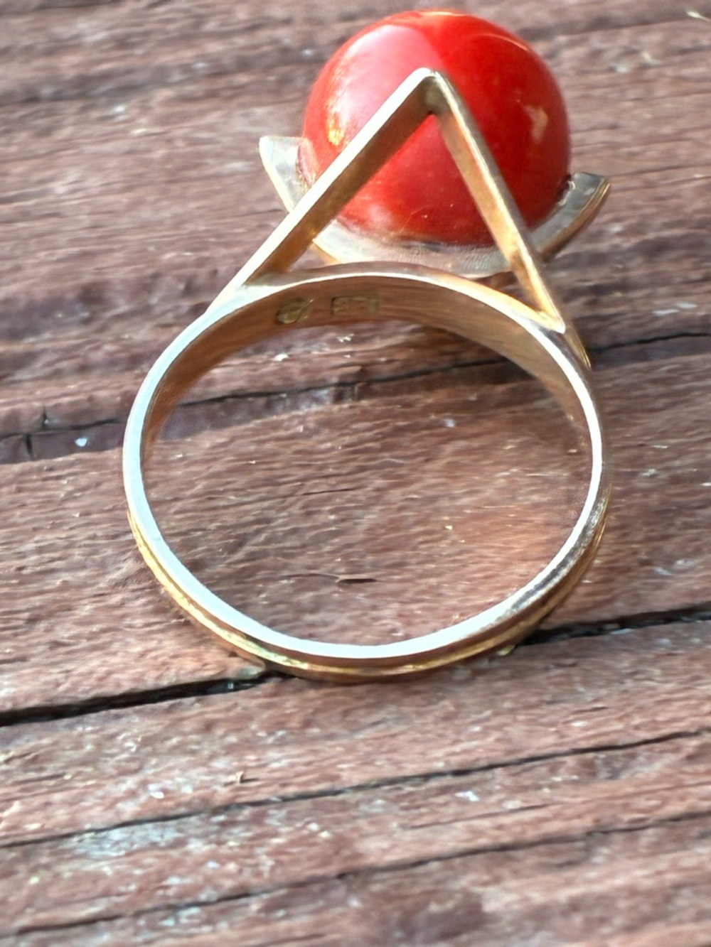 Gold Ring with Vibrant Red Cabochon Accent - Picture 2 of 7